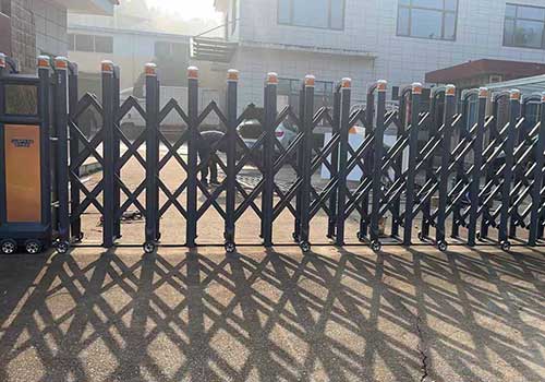 湖南常德某公司门口 钢将军3号图2